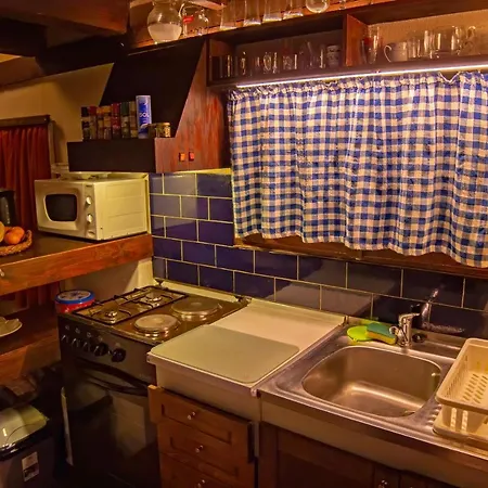 Alpehytte Winter Anzulovic *